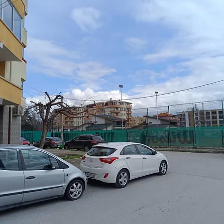романски 아파트 고체 델체프